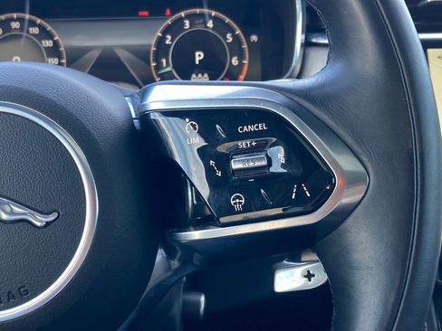 Used 2024 Jaguar F-PACE R-Dynamic S image 16