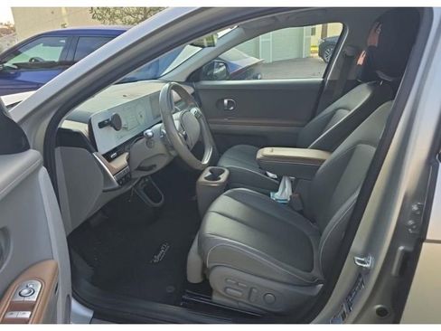 Used 2024 Hyundai Ioniq 5 Limited image 5