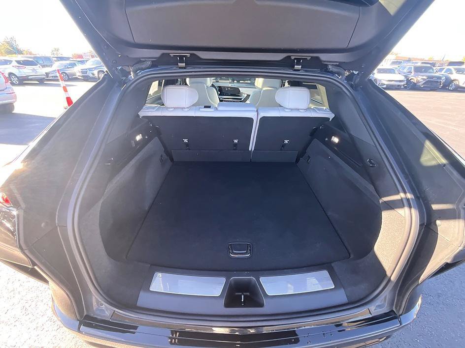 Used 2025 Cadillac Lyriq Sport AWD/4WD image 8