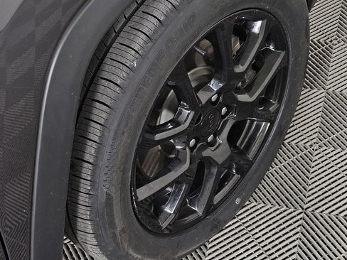 Used 2024 Jeep Compass Latitude w/ Altitude Special Edition AWD/4WD image 5