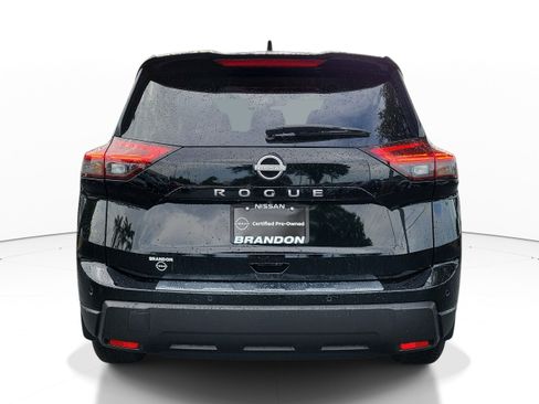 Certified 2025 Nissan Rogue SV FWD image 6