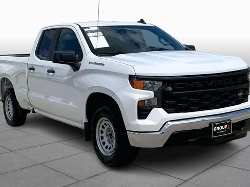 Used 2023 Chevrolet Silverado 1500 W/T w/ Trailering Package image 3