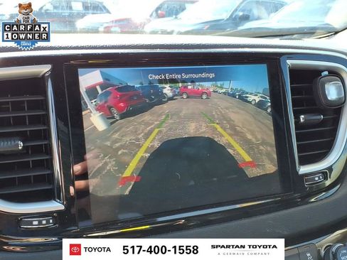 Used 2023 Chrysler Pacifica Touring-L FWD image 23