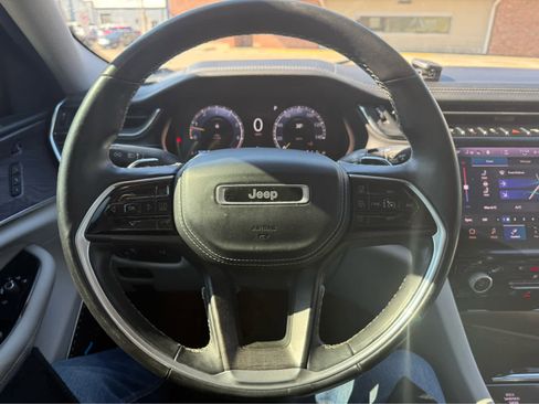 Used 2021 Jeep Grand Cherokee L Overland w/ Luxury Tech Group IV image 21