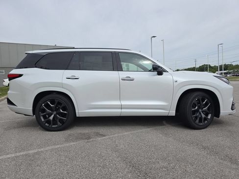 New 2026 Lexus TX 500h AWD image 9