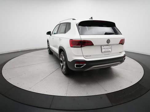 Used 2023 Volkswagen Taos SEL image 34