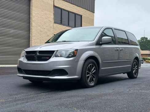 Used 2017 Dodge Grand Caravan SE FWD image 44