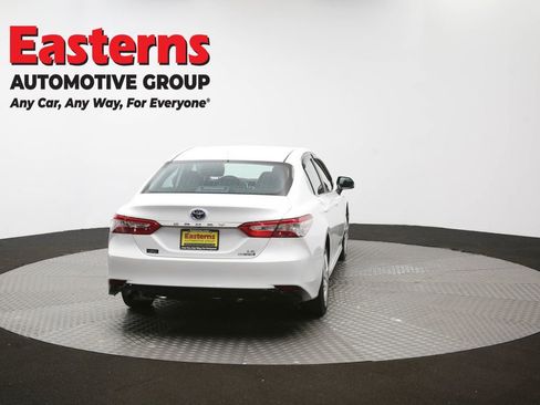 Used 2020 Toyota Camry LE image 39