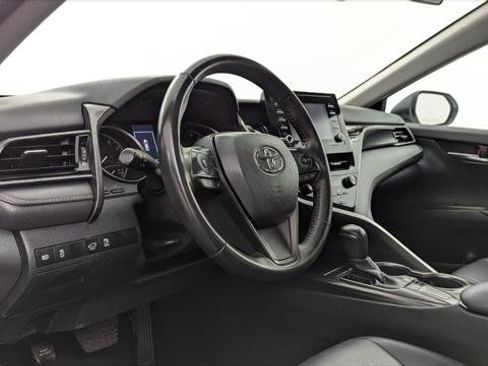 Used 2024 Toyota Camry SE image 23