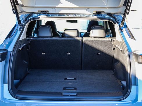 Used 2025 Nissan Ariya AWD image 27