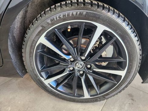 Used 2019 Toyota Camry XSE image 9