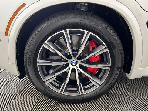 Used 2026 BMW X5 xDrive50e w/ M Sport Package AWD/4WD image 14