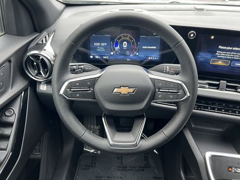 New 2026 Chevrolet Equinox LT w/ Convenience Package II image 25