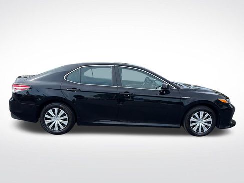Used 2018 Toyota Camry LE FWD image 6