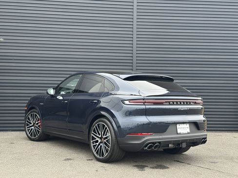 New 2026 Porsche Cayenne S AWD/4WD image 3