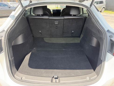 Used 2021 Tesla Model Y 2WD image 13