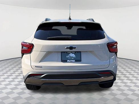 New 2026 Chevrolet Trax ACTIV w/ Sunroof Package FWD image 6