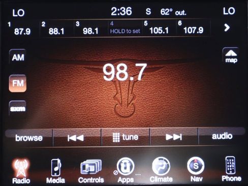 Used 2017 RAM 2500 SLT w/ Luxury Group AWD/4WD image 16
