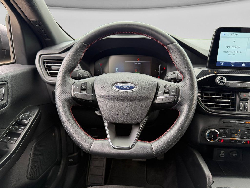 Used 2025 Ford Escape ST-Line Select AWD/4WD image 14