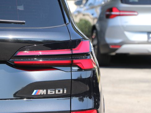 Used 2026 BMW X5 M60i AWD/4WD image 11