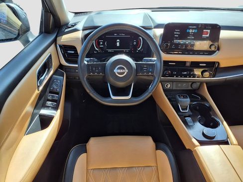 Used 2023 Nissan Rogue Platinum AWD/4WD image 11