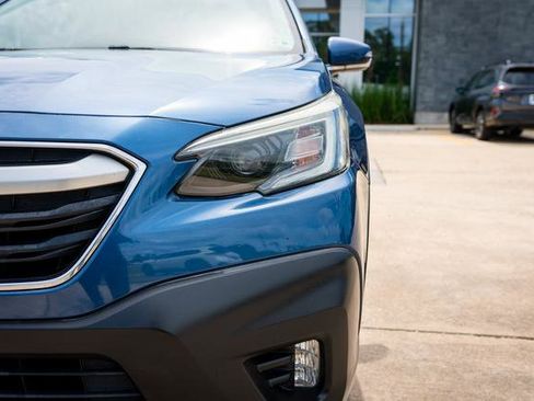 Used 2020 Subaru Outback Premium AWD/4WD image 3