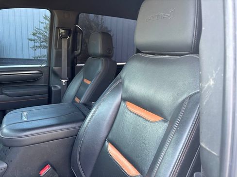 Used 2025 GMC Sierra 2500 AT4 AWD/4WD image 17