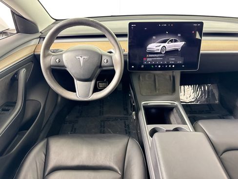 Used 2022 Tesla Model 3 Standard Range image 25