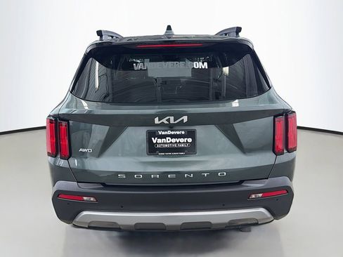 Used 2022 Kia Sorento SX Prestige w/ Rust Color Package AWD/4WD image 9
