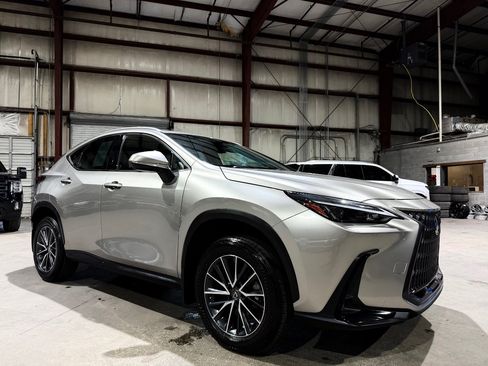Used 2022 Lexus NX 250 FWD w/ Towing Package (2000 Lbs) image 1