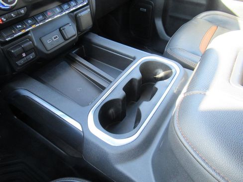 Used 2020 GMC Sierra 1500 AT4 w/ AT4 Premium Package image 10