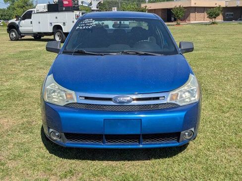 Used 2010 Ford Focus SE image 8