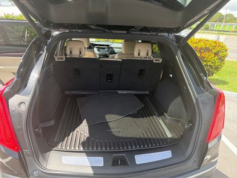 Used 2019 Cadillac XT5 Luxury FWD image 12