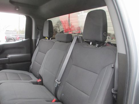 Used 2021 Chevrolet Silverado 1500 Custom Trail Boss w/ LPO, Dark Essentials Package image 17