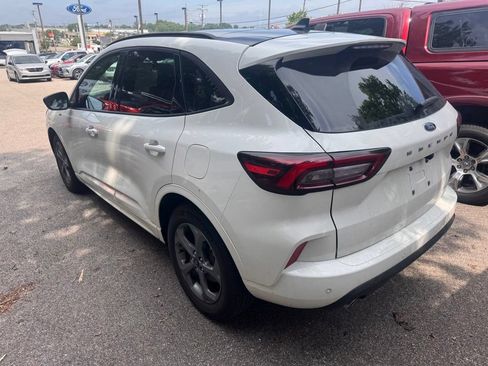 Used 2023 Ford Escape ST-Line w/ Tech Pack #1 FWD image 3