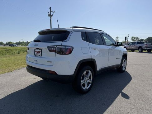Used 2024 Jeep Compass Latitude AWD/4WD image 7