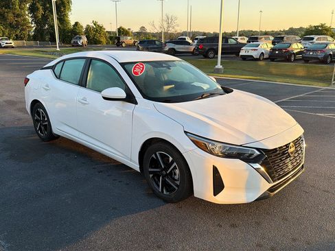 Used 2024 Nissan Sentra SV image 8