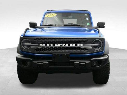 Used 2023 Ford Bronco Badlands image 6