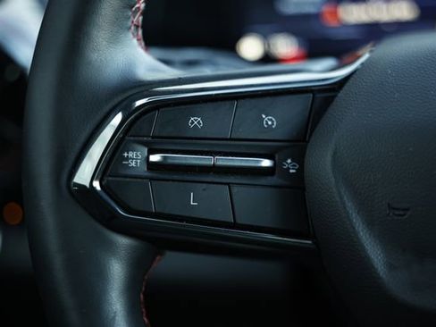 Used 2025 Chevrolet Equinox RS image 31