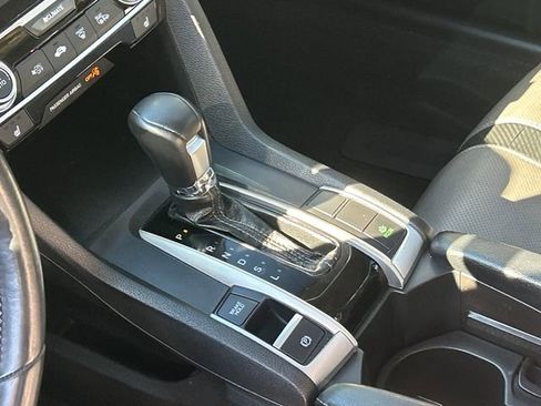 Used 2017 Honda Civic EX-L image 24