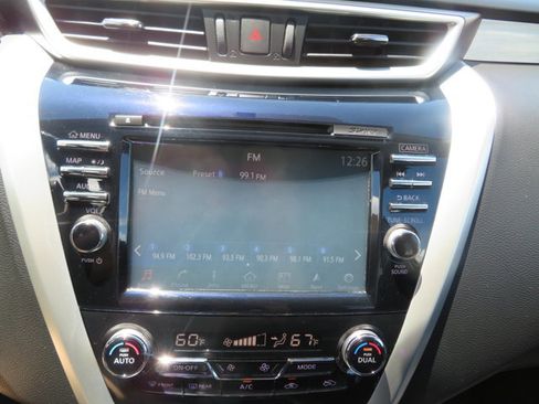 Used 2018 Nissan Murano SL w/ Moonroof Package image 32