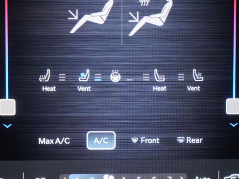 Used 2024 RAM 1500 Laramie image 23