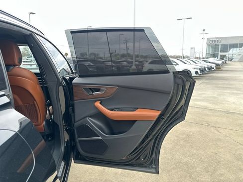 Used 2025 Audi Q8 Prestige AWD/4WD image 30