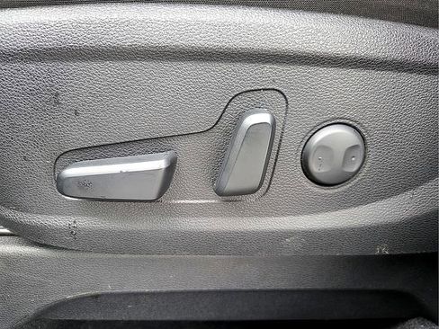 Used 2024 Kia Telluride S w/ S Sunroof Package FWD image 17
