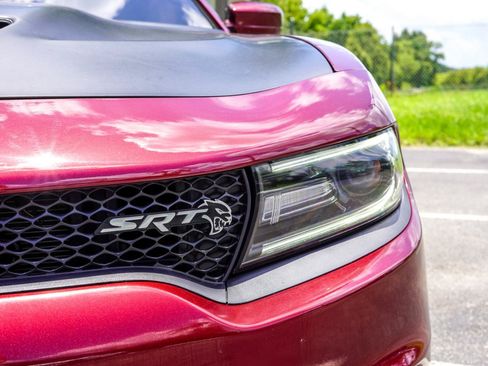 Used 2018 Dodge Charger SRT Hellcat w/ Harman/Kardon Audio Group RWD image 7