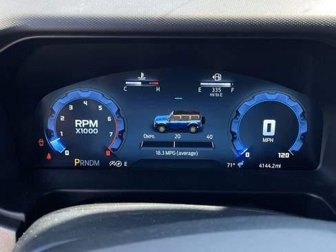 Used 2025 Ford Bronco Badlands image 12