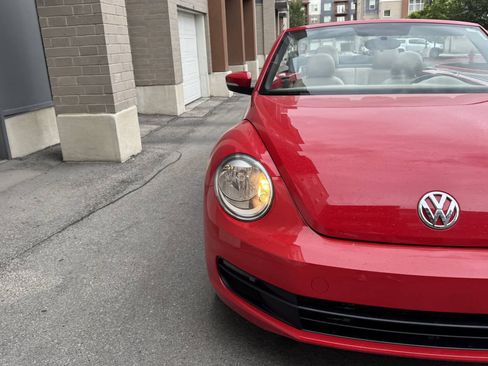 Used 2015 Volkswagen Beetle 1.8T FWD image 19