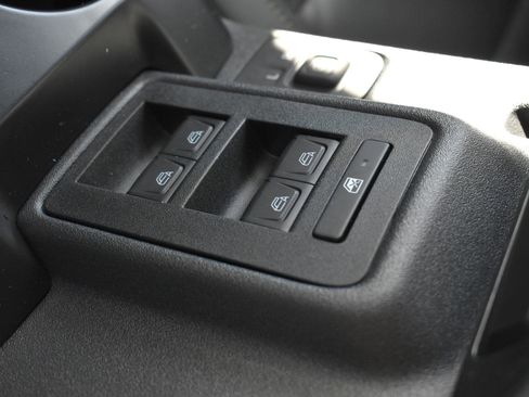 New 2025 Ford Bronco Badlands image 28