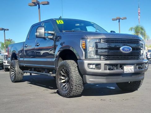 Used 2019 Ford F250 Lariat AWD/4WD image 2