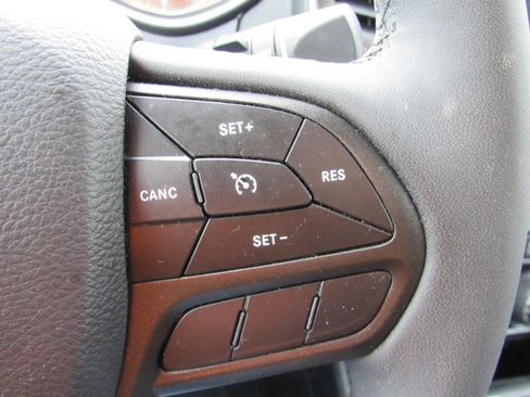 Used 2022 Jeep Cherokee Trailhawk w/ Premium Leather Package image 23